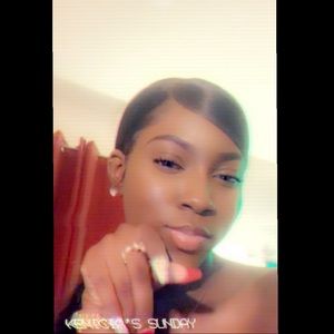 Meet your Posher, Kenicia